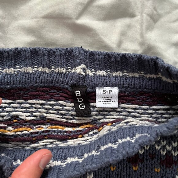 Cropped Nordic Sweater - Picture 2 of 3